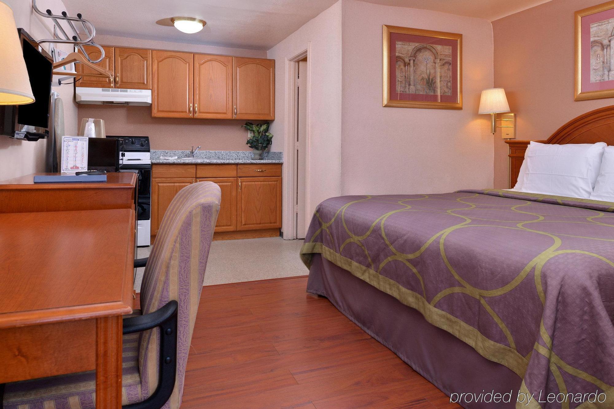 Americas Best Value Inn Eugene Exterior photo
