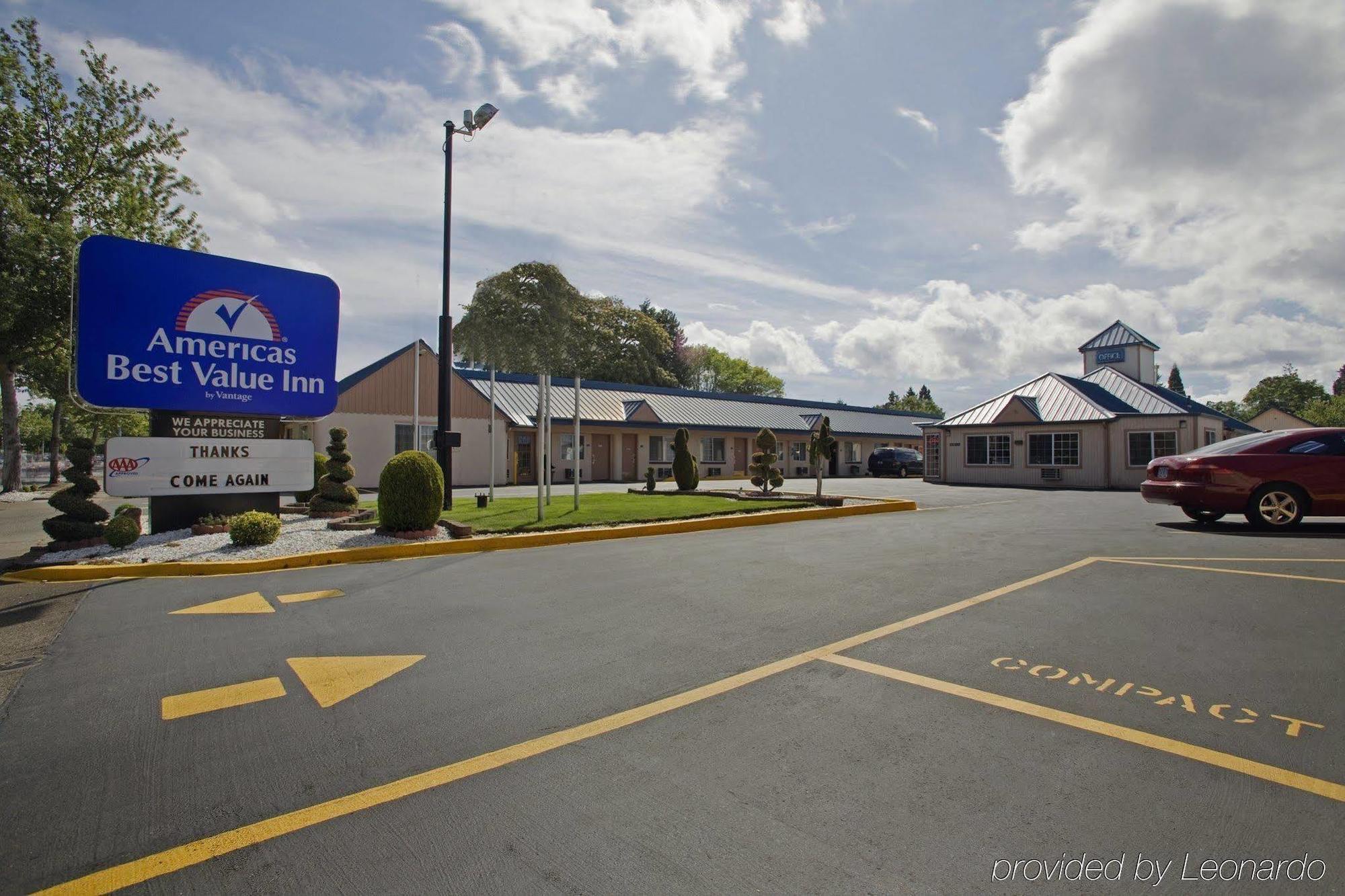 Americas Best Value Inn Eugene Exterior photo